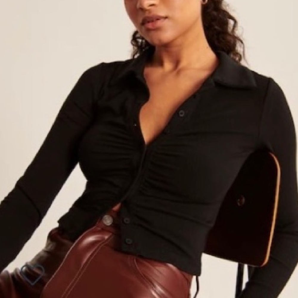 Abercrombie ruched button up polo